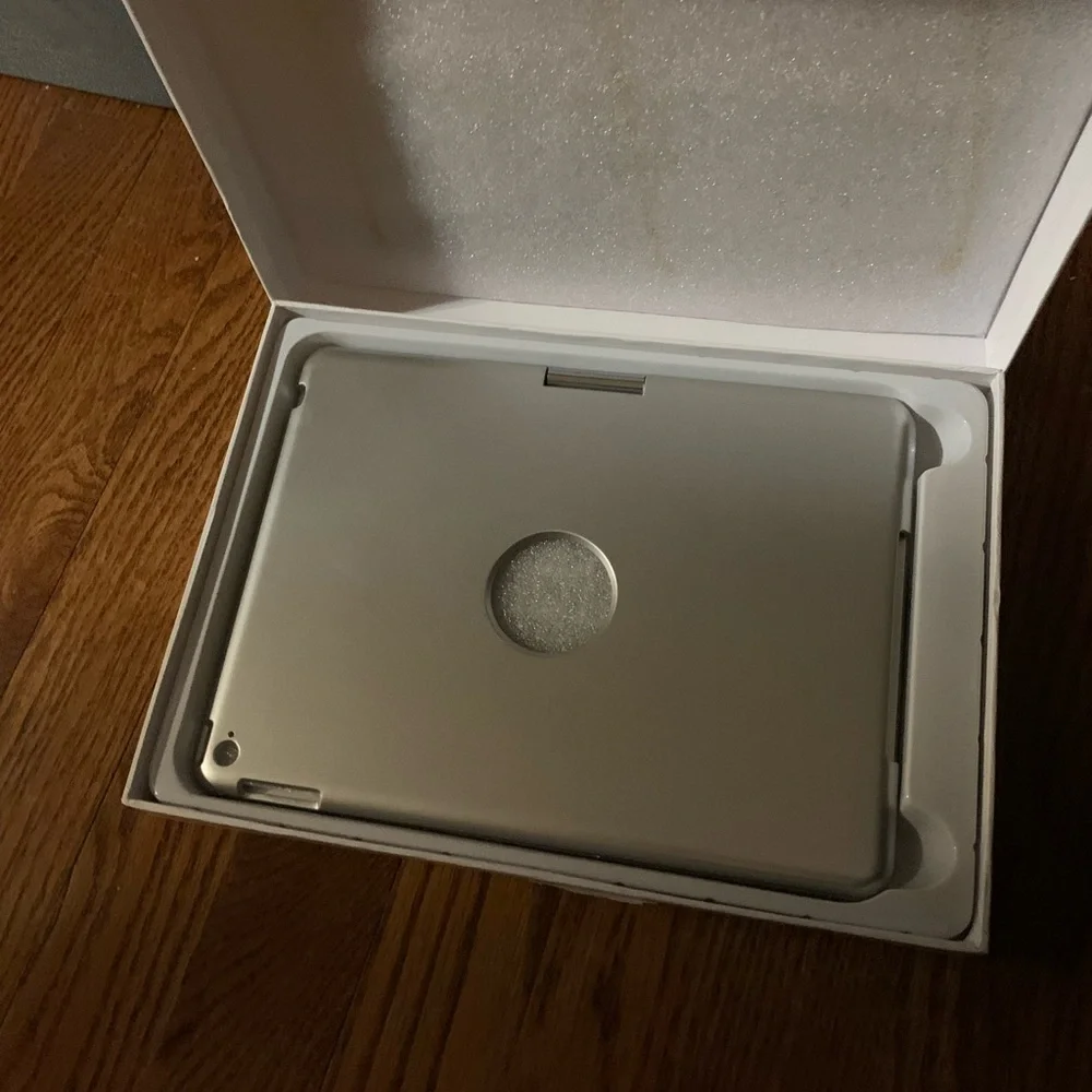 iPad keyboard Bluetooth